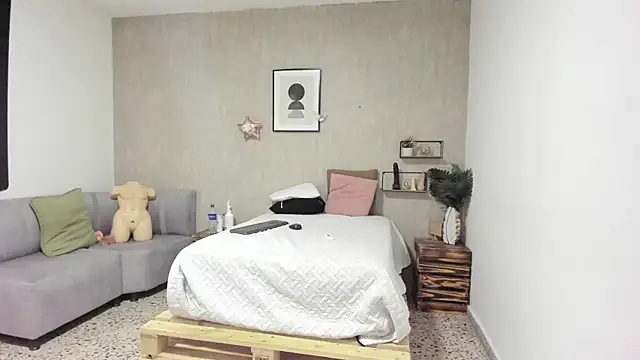 Snapshot of afrodita_martinez chatting on October 2025 06:47:02 AM afrodita martinez online show from October 2025 06:47:02 AM