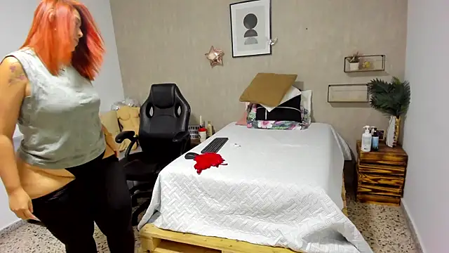 Snapshot of afrodita_martinez chatting on February 2026 02:28:02 PM afrodita martinez online show from February 2026 02:28:02 PM