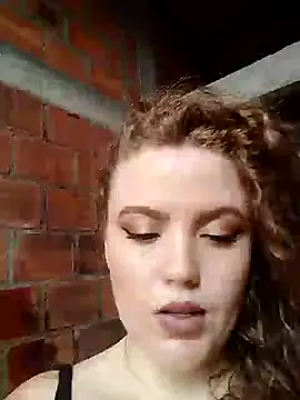 Snapshot of Mia_fooxx_ chatting on January 2025 08:14:02 PM Mia fooxx online show from January 2025 08:14:02 PM