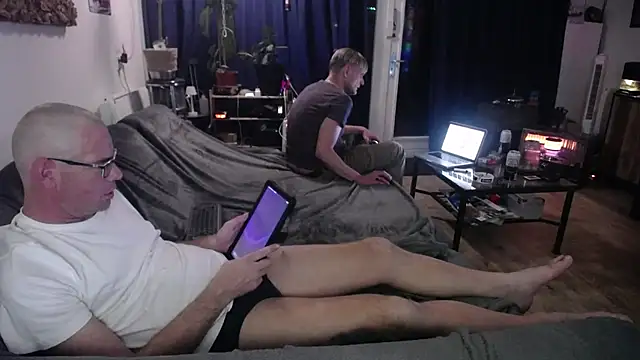 Snapshot of Maikel1981-NL chatting on October 2025 06:20:02 PM Maikel1981-NL online show from October 2025 06:20:02 PM