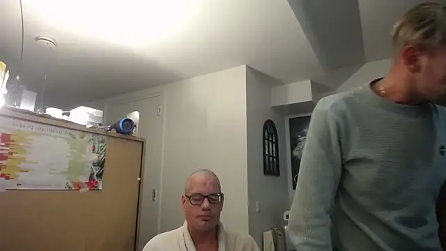 Snapshot of Maikel1981-NL chatting on October 2025 10:43:02 PM Maikel1981-NL online show from October 2025 10:43:02 PM