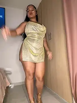 Snapshot of Lucy_wilson5 chatting on February 2025 03:42:01 AM Lucy wilson5 online show from February 2025 03:42:01 AM