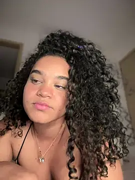 Snapshot of Lucy_wilson5 chatting on March 2025 07:54:02 AM Lucy wilson5 online show from March 2025 07:54:02 AM