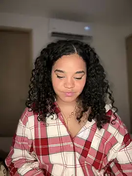 Snapshot of Lucy_wilson5 chatting on March 2025 07:47:02 AM Lucy wilson5 online show from March 2025 07:47:02 AM