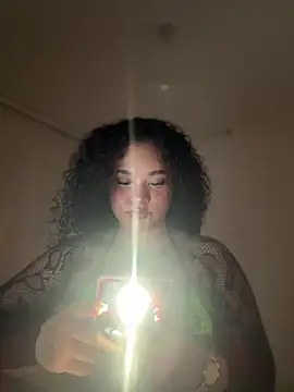 Snapshot of Lucy_wilson5 chatting on November 2025 03:32:01 AM Lucy wilson5 online show from November 2025 03:32:01 AM