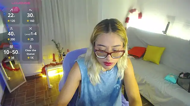 Snapshot of 911Calling chatting on December 2024 09:41:02 PM 911Calling online show from December 2024 09:41:02 PM