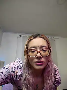 Snapshot of 911Calling chatting on January 2025 10:55:01 PM 911Calling online show from January 2025 10:55:01 PM