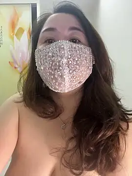 Snapshot of Angie_88 chatting on September 2025 05:43:01 AM Angie 88 online show from September 2025 05:43:01 AM