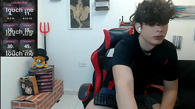 Snapshot of Angelo-cianuro- chatting on January 2026 11:19:02 PM Angelo-cianuro- online show from January 2026 11:19:02 PM