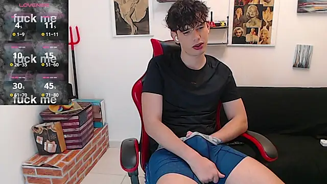 Snapshot of Angelo-cianuro- chatting on February 2026 11:37:01 PM Angelo-cianuro- online show from February 2026 11:37:01 PM