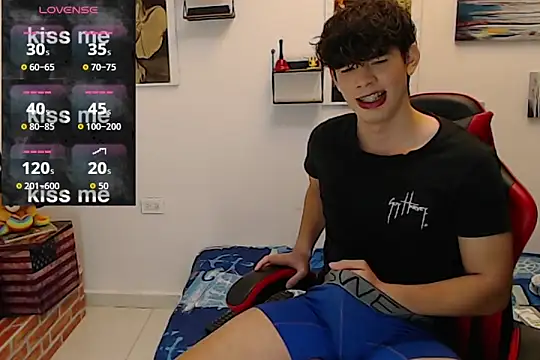 Snapshot of Angelo-cianuro- chatting on September 2025 09:21:01 PM Angelo-cianuro- online show from September 2025 09:21:01 PM