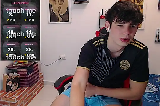Snapshot of Angelo-cianuro- chatting on September 2025 10:31:02 PM Angelo-cianuro- online show from September 2025 10:31:02 PM
