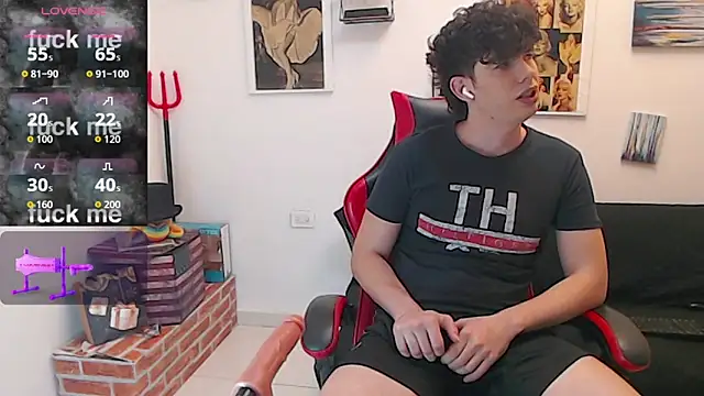 Snapshot of Angelo-cianuro- chatting on February 2026 10:30:02 PM Angelo-cianuro- online show from February 2026 10:30:02 PM