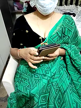 Snapshot of aliseanu chatting on March 2025 04:41:02 AM aliseanu online show from March 2025 04:41:02 AM