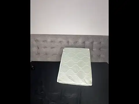 Snapshot of ScarletVelvetX chatting on February 2026 01:50:02 AM ScarletVelvetX online show from February 2026 01:50:02 AM