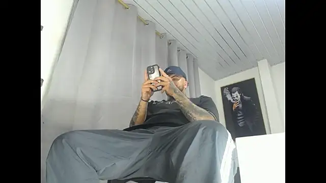 Dexter-T online show from November 2025 04:22:01 AM