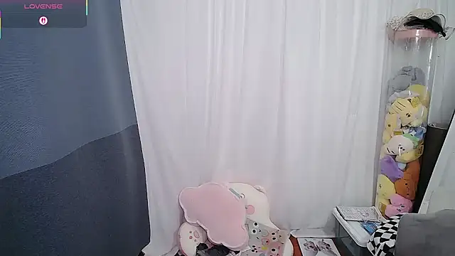 Snapshot of CN-Doudou chatting on December 2025 02:23:02 AM CN-Doudou online show from December 2025 02:23:02 AM