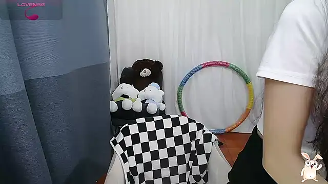 Snapshot of CN-Doudou chatting on October 2025 02:34:01 AM CN-Doudou online show from October 2025 02:34:01 AM