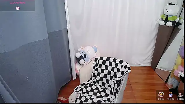 Snapshot of CN-Doudou chatting on October 2025 01:50:01 AM CN-Doudou online show from October 2025 01:50:01 AM