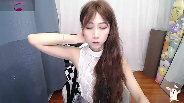 Snapshot of CN-Doudou chatting on September 2025 02:28:01 AM CN-Doudou online show from September 2025 02:28:01 AM