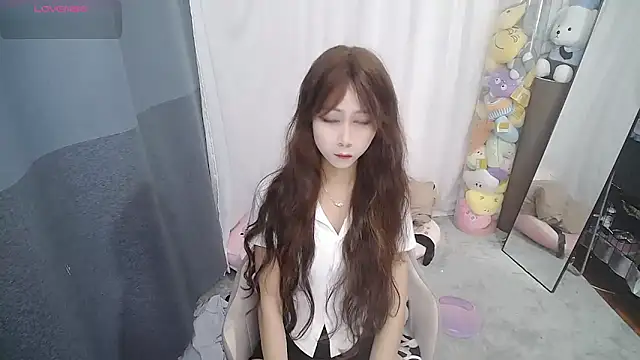 Snapshot of CN-Doudou chatting on November 2025 01:53:01 AM CN-Doudou online show from November 2025 01:53:01 AM