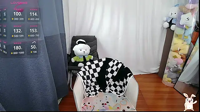 Snapshot of CN-Doudou chatting on September 2025 02:43:02 AM CN-Doudou online show from September 2025 02:43:02 AM