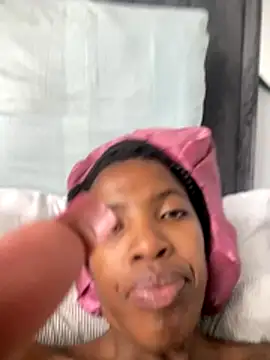 Snapshot of Queen-Boobylicious chatting on November 2025 11:54:01 AM Queen-Boobylicious online show from November 2025 11:54:01 AM