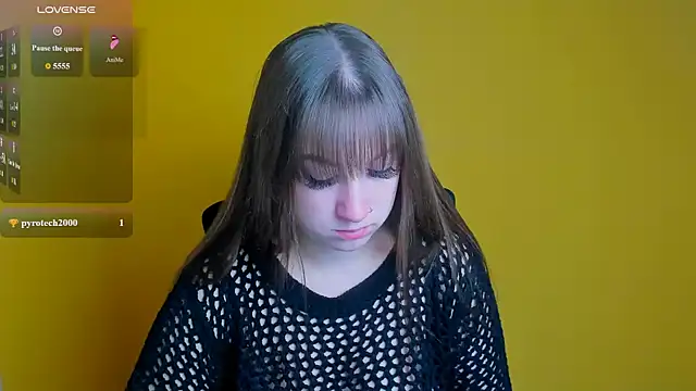 Snapshot of Evelina_GG chatting on October 2025 05:41:01 AM Evelina GG online show from October 2025 05:41:01 AM