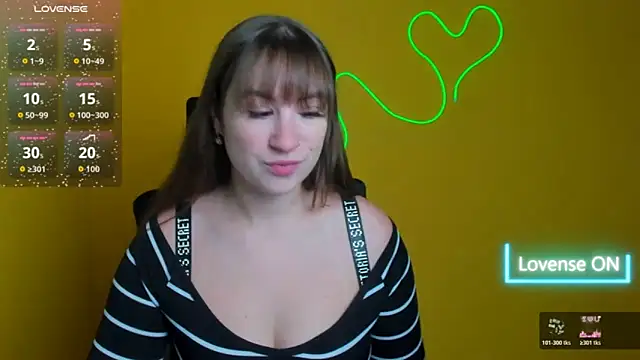 Snapshot of Evelina_GG chatting on October 2025 05:31:01 AM Evelina GG online show from October 2025 05:31:01 AM