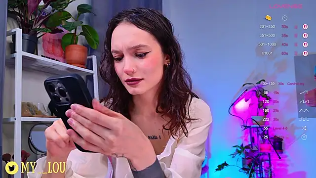 Snapshot of MyLou_ chatting on October 2025 03:13:02 PM MyLou online show from October 2025 03:13:02 PM
