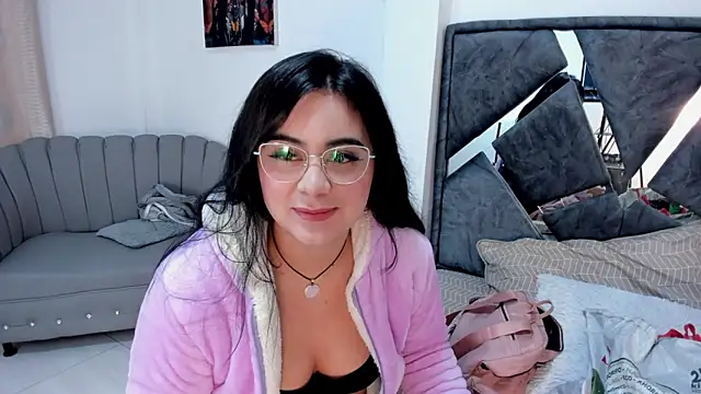 Snapshot of Dulce_amg chatting on April 2026 03:11:01 AM Dulce amg online show from April 2026 03:11:01 AM