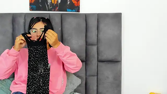 Dulce amg online show from February 2025 05:14:01 PM