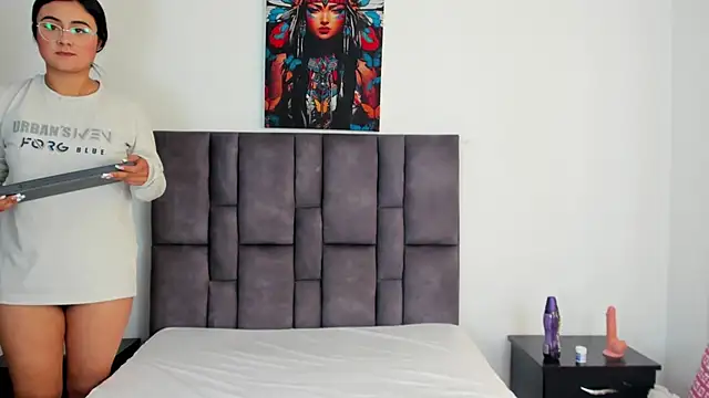 Dulce amg online show from February 2025 03:20:01 PM