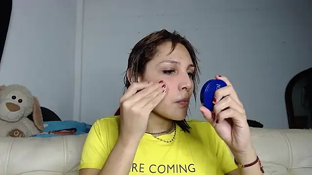 alexandra lorens online show from September 2025 09:09:01 PM