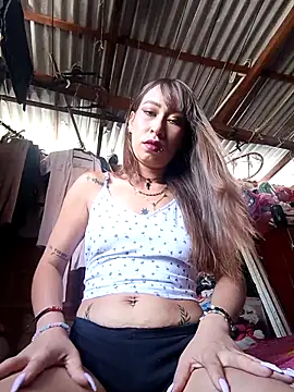 samy-blonde online show from April 2026 06:25:02 PM