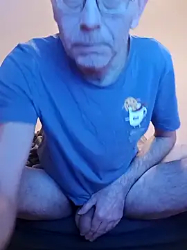 Snapshot of BesterJunge45 chatting on February 2025 05:24:01 AM BesterJunge45 online show from February 2025 05:24:01 AM