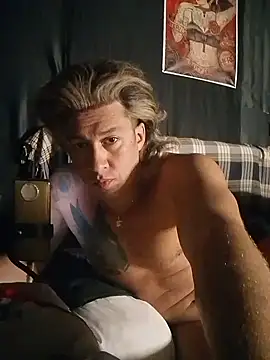 Snapshot of Lovely_milk chatting on March 2025 08:41:02 PM Lovely milk online show from March 2025 08:41:02 PM