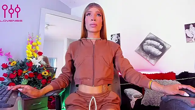 Snapshot of La_Perversa69 chatting on February 2026 07:32:02 PM La Perversa69 online show from February 2026 07:32:02 PM