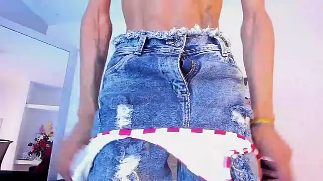 Snapshot of La_Perversa69 chatting on February 2026 07:03:01 PM La Perversa69 online show from February 2026 07:03:01 PM