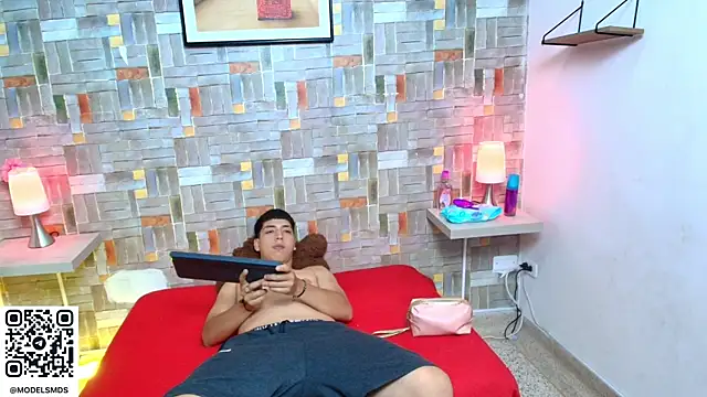 aaron antonella mds online show from November 2025 08:31:01 PM