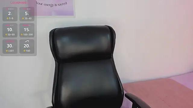 LanaJones  online show from April 2026 01:15:01 PM