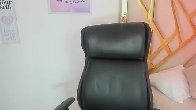 LanaJones  online show from June 2026 01:27:02 PM