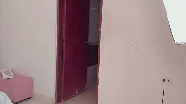 Snapshot of Alhana_pulido chatting on March 2025 12:04:02 AM Alhana pulido online show from March 2025 12:04:02 AM