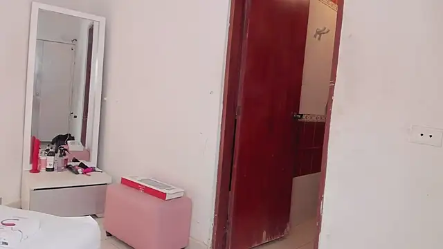 Snapshot of Alhana_pulido chatting on March 2025 11:37:02 PM Alhana pulido online show from March 2025 11:37:02 PM