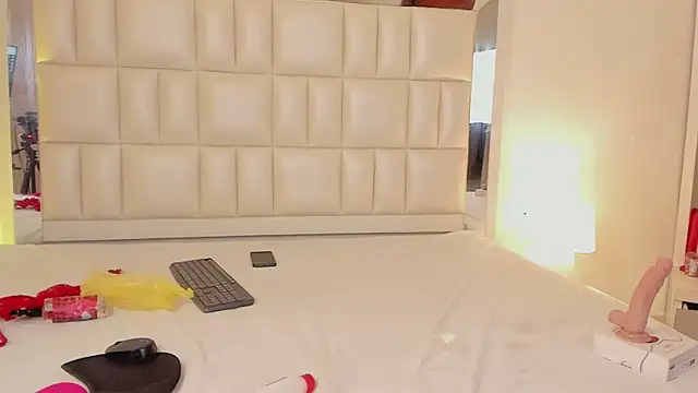 Snapshot of Alhana_pulido chatting on February 2025 10:15:02 PM Alhana pulido online show from February 2025 10:15:02 PM