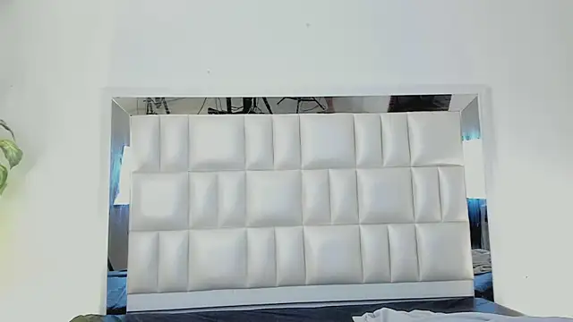 Snapshot of Alhana_pulido chatting on February 2025 09:26:02 PM Alhana pulido online show from February 2025 09:26:02 PM