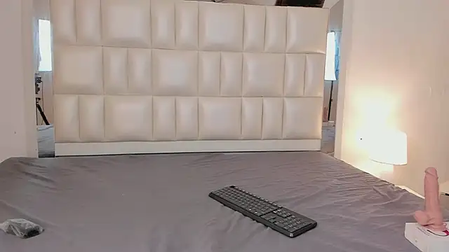 Snapshot of Alhana_pulido chatting on February 2025 06:35:01 PM Alhana pulido online show from February 2025 06:35:01 PM