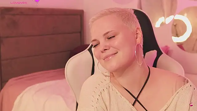 LikaBerry1 online show from February 2026 02:29:01 PM