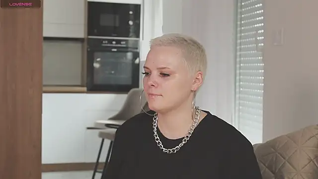 LikaBerry1 online show from April 2026 01:15:01 PM