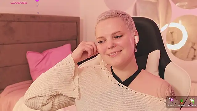 LikaBerry1 online show from February 2026 01:22:02 PM